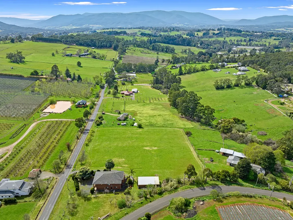 Wandin North 4침실 Solid brick home on fertile acreage