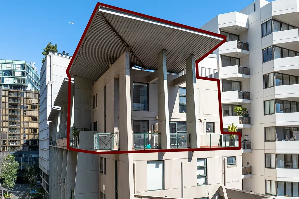 Surry Hills 3 Bedroom Elegant North-West Facing Penthouse Apartment in 'Manhattan' Surry Hills