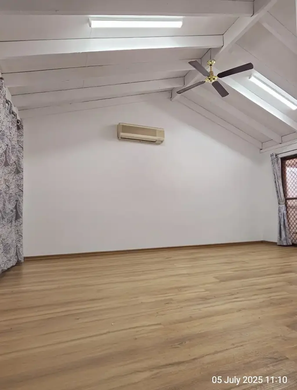 Bright & Renovated Home in Rossmoyne High School Zone
