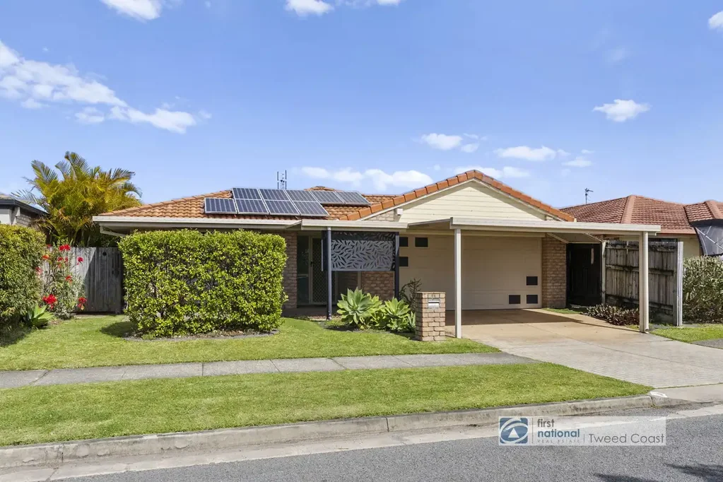 Tweed Heads South 3 Bedroom Immaculate Home with Poolside Living & Dual Car Accommodation