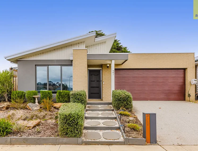 21 Kyeamba Circuit, Bacchus Marsh, Western Region, 4 ਕਮਰੇ, 2 ਬਾਥਰੂਮ, House