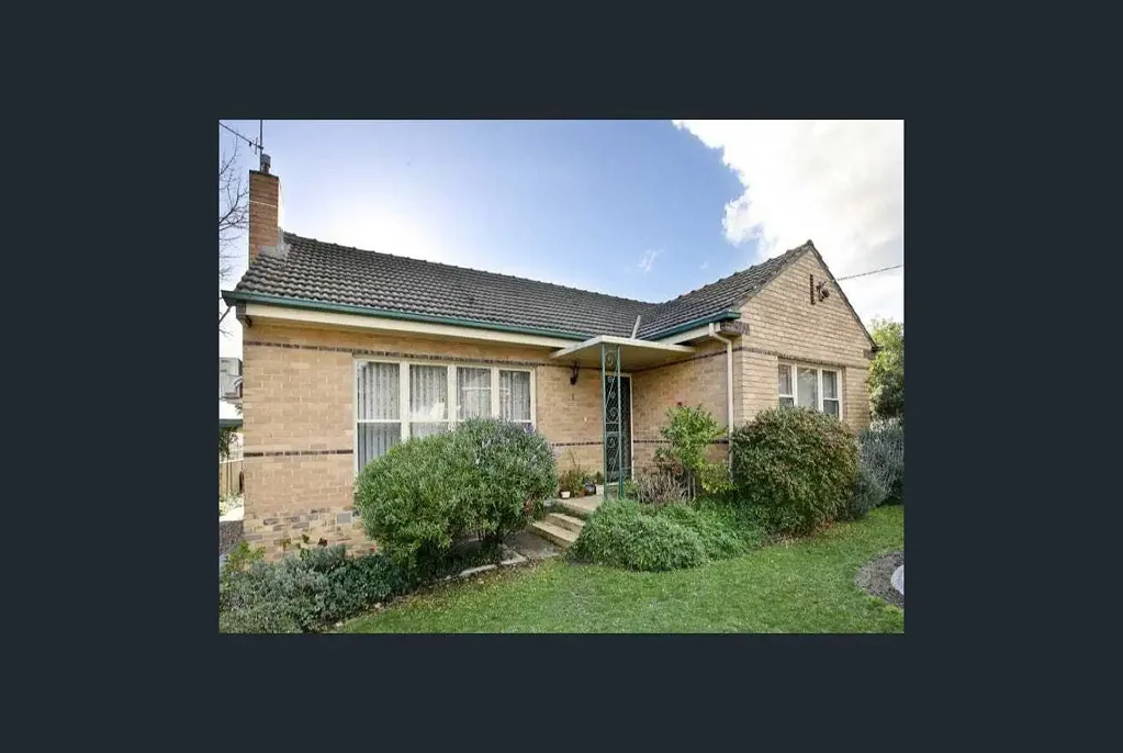 1 Swalling Crescent, Kennington, VIC 3550