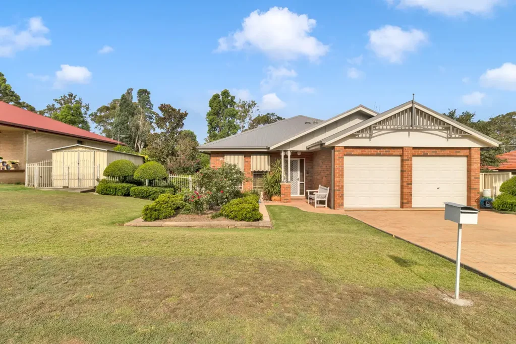 24 Links Avenue, Cessnock, NSW 2325