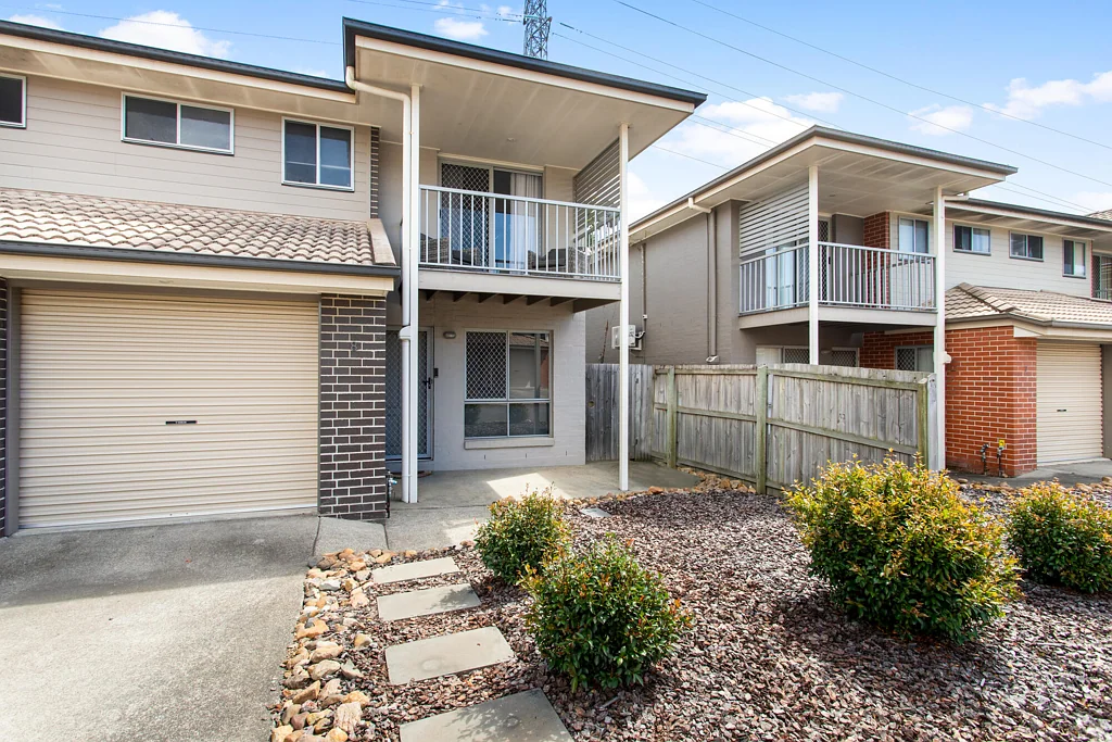 Murrumba Downs 3ਬੈੱਡਰੂਮ Beautifully Refreshed Townhome - Steps from the Pool!