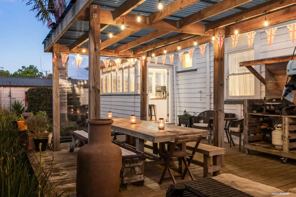 Pukekohe 5침실 BUYERS PRICE GUIDE: Low $1m plus range