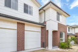 2/22 Canberra Street, Oxley Park