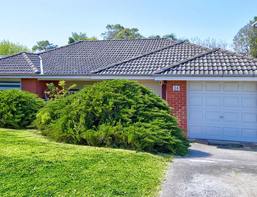 24 Lyle Street, Girraween, NSW 2145, 4 Kuwarto, 1 Banyo, House