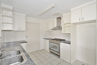 15 Woolla Court, Larapinta, NT 875, 3 slaapkamers, 1 badkamers, House