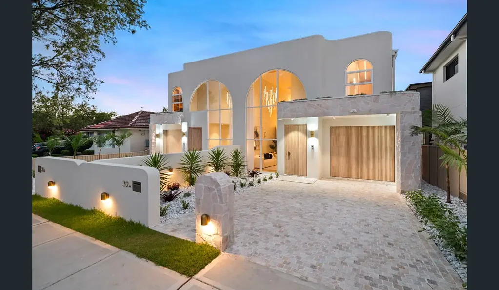 Architectural Luxury | $1,350 Per Week