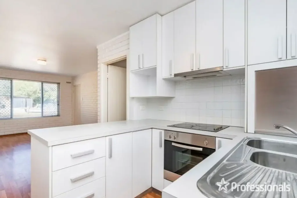 2x1 Ground Floor Unit in Quiet Complex
