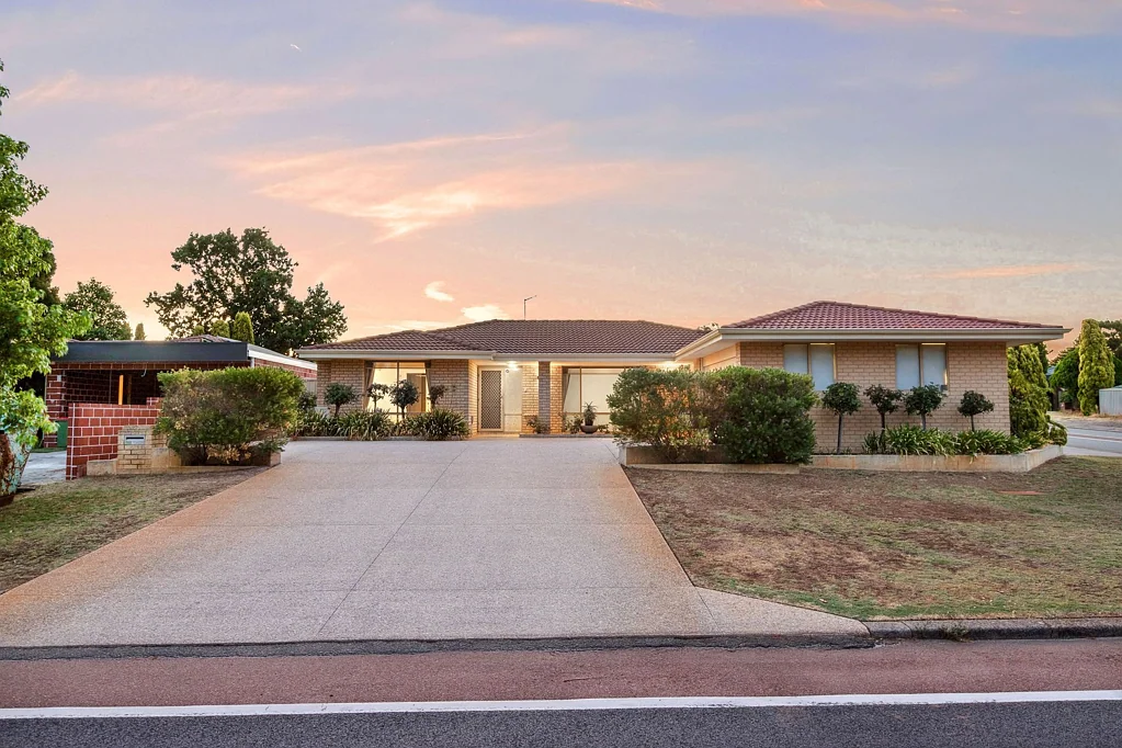 73 Gracechurch Crescent, Leeming, WA 6149