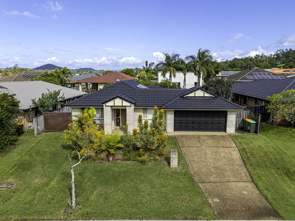 Upper Coomera 4 Slaapkamer Spacious Family Home with Side Access, Ducted and more...
