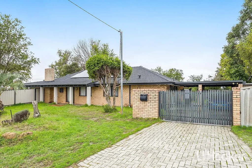 2 Camborne Way, Thornlie, WA 6108