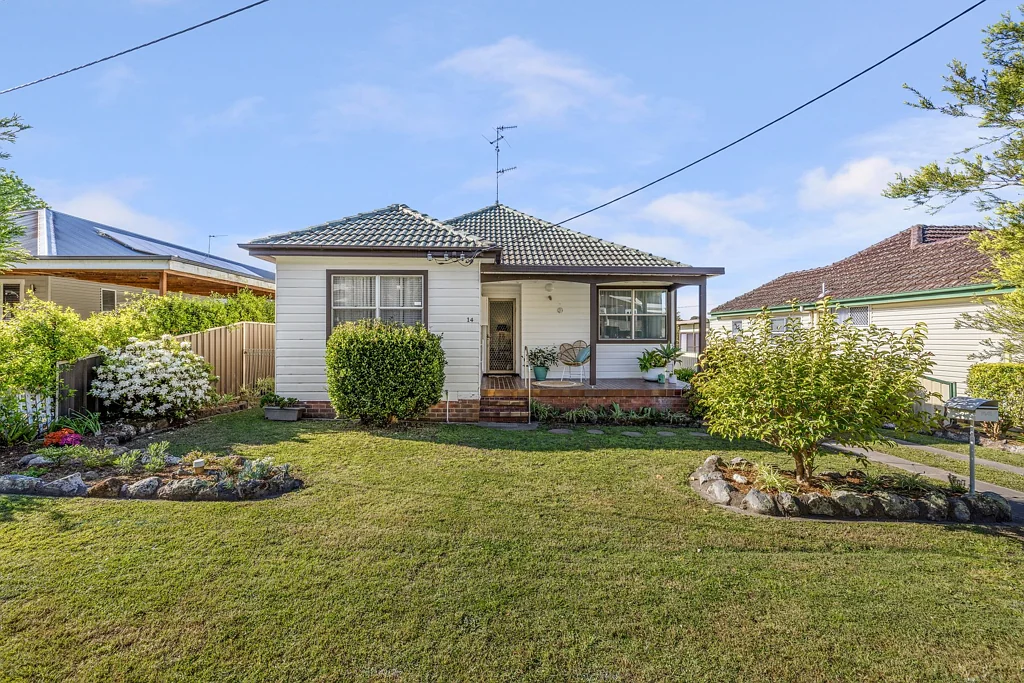 14 ROSCOE STREET, Kotara South, NSW 2289