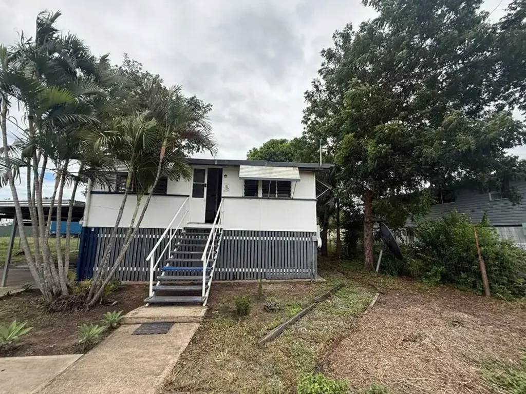 1 Pelican Street, Collinsville, QLD 4804