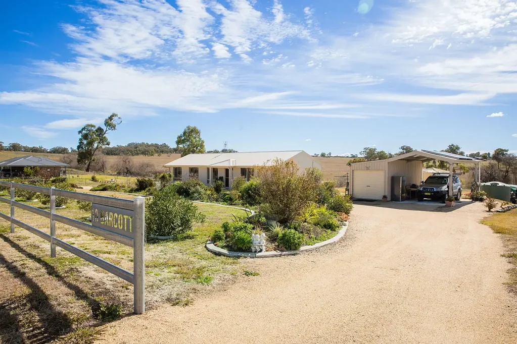 Inverell 3ਬੈੱਡਰੂਮ Modern Family Home on Acreage