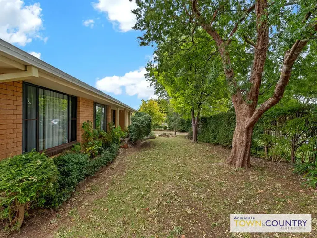 25 Dalton Drive, Armidale, NSW 2350
