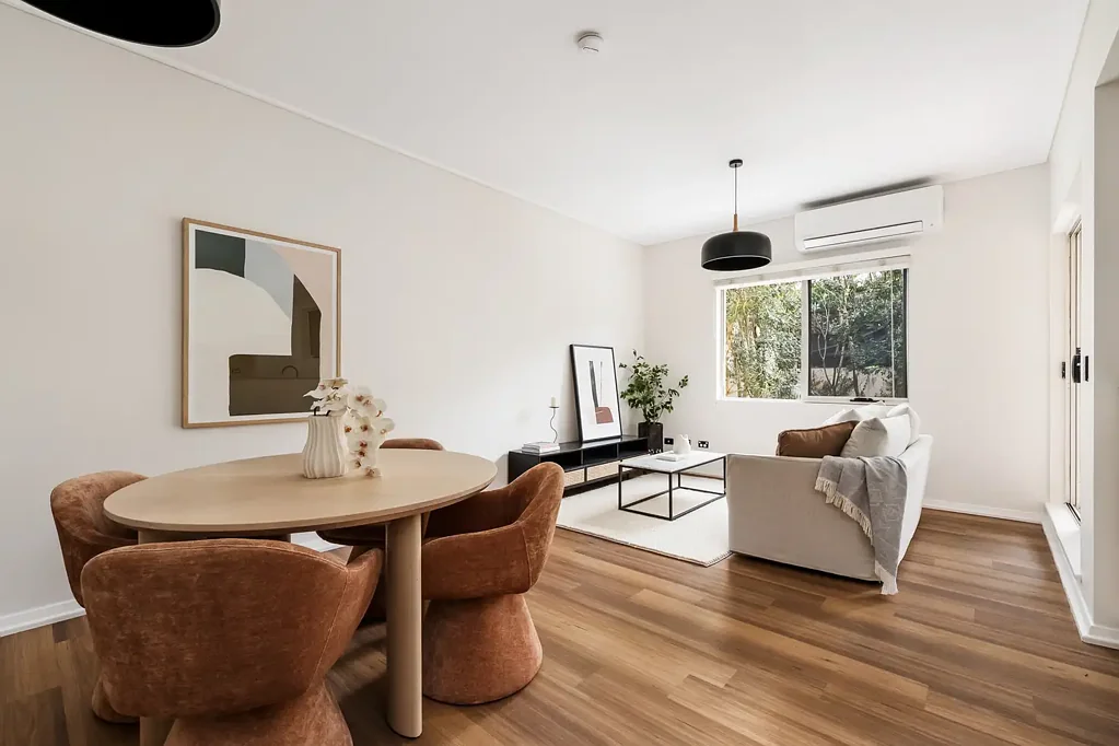 Canterbury 1 Slaapkamer Oversized one-bedder in riverside cul-de-sac