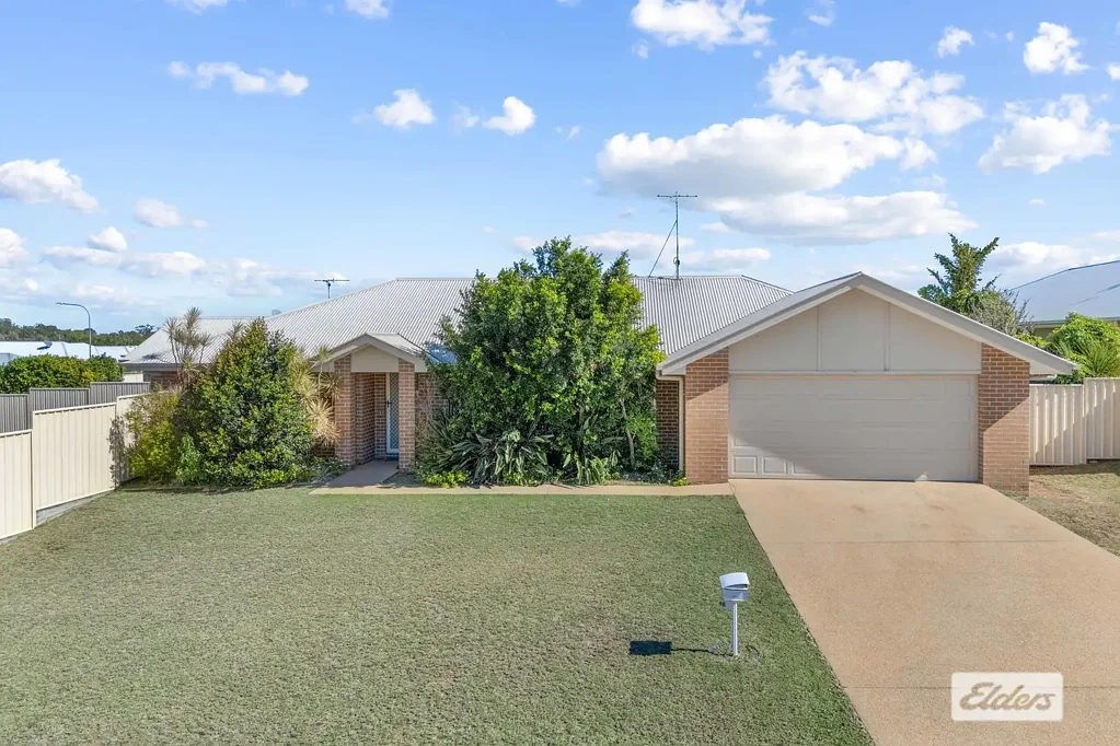 16 Suncrest Street, Emerald, QLD 4720