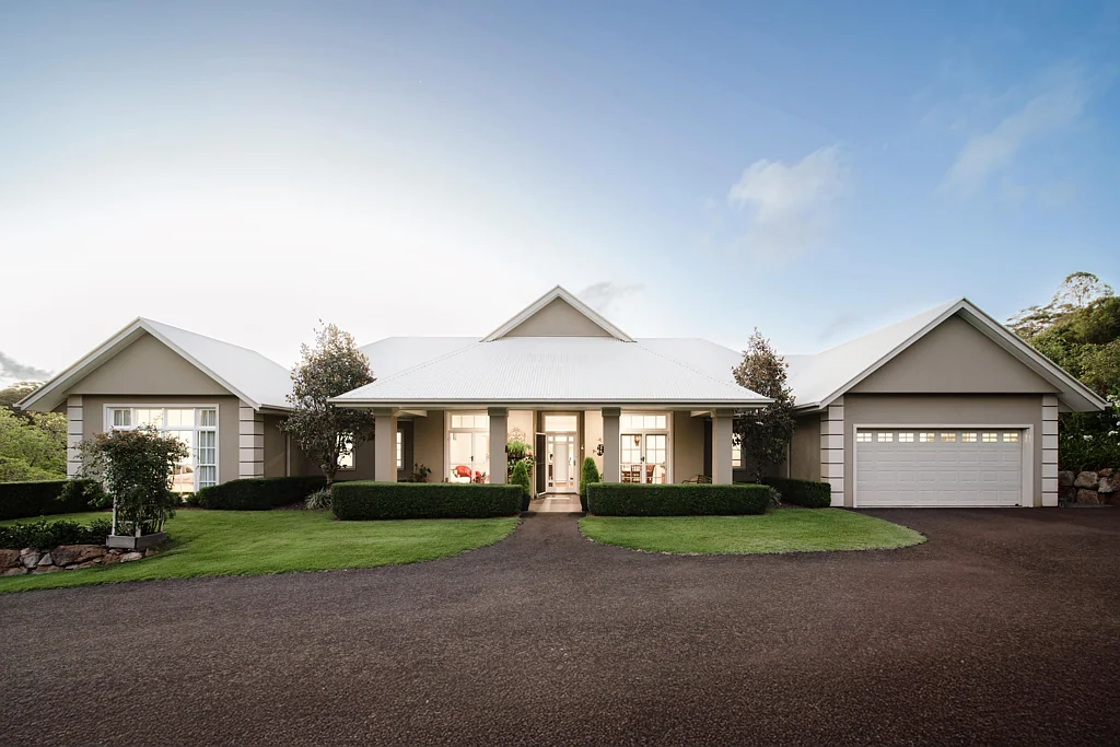 Flaxton 5غرفة نوم Elegant Small Acreage with Dual Living
