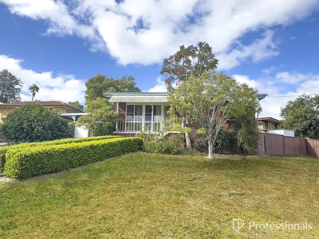 2 Fraser Crescent, Oxley Vale, NSW 2340