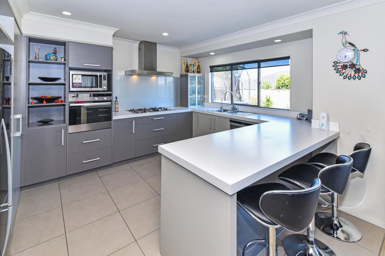 46 Hadley Wood Drive, Wattle Downs, Auckland - Manukau, 4 Bedrooms, 3 Bathrooms