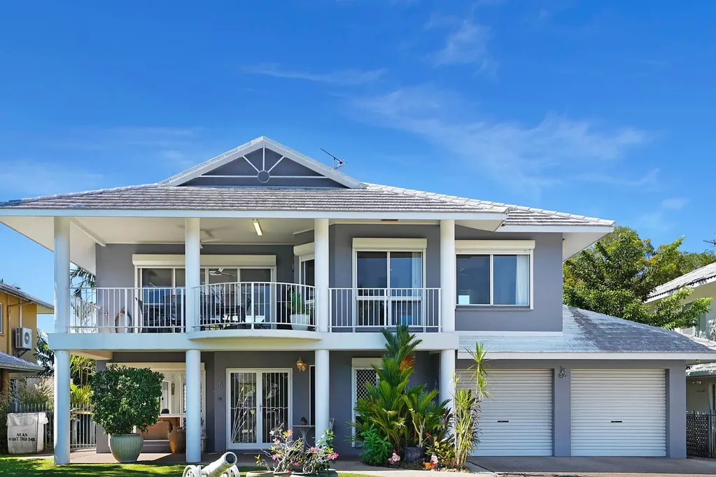 Durack 5 Slaapkamer Grand Lakefront Family Living in Exclusive Cul-de-sac!