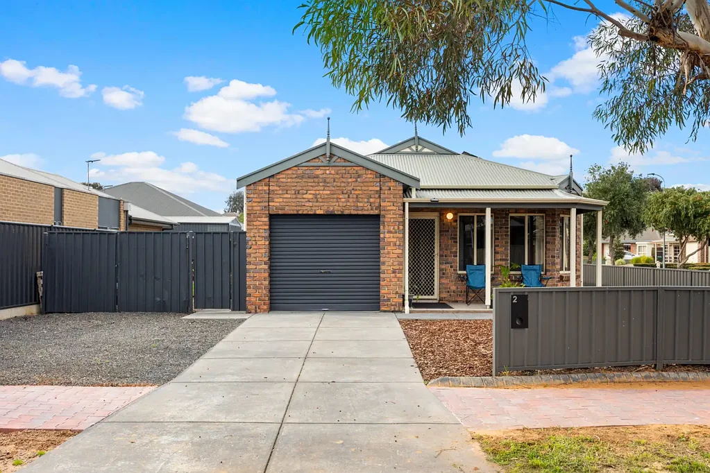 Salisbury Downs 3ਬੈੱਡਰੂਮ Room to move! 3 Bedroom courtyard home on a HUGE 455sqm Torrens title allotment in Pedler Estate