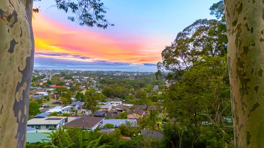 Bateau Bay 4 Bedroom Elevated, north-facing living with panoramic views