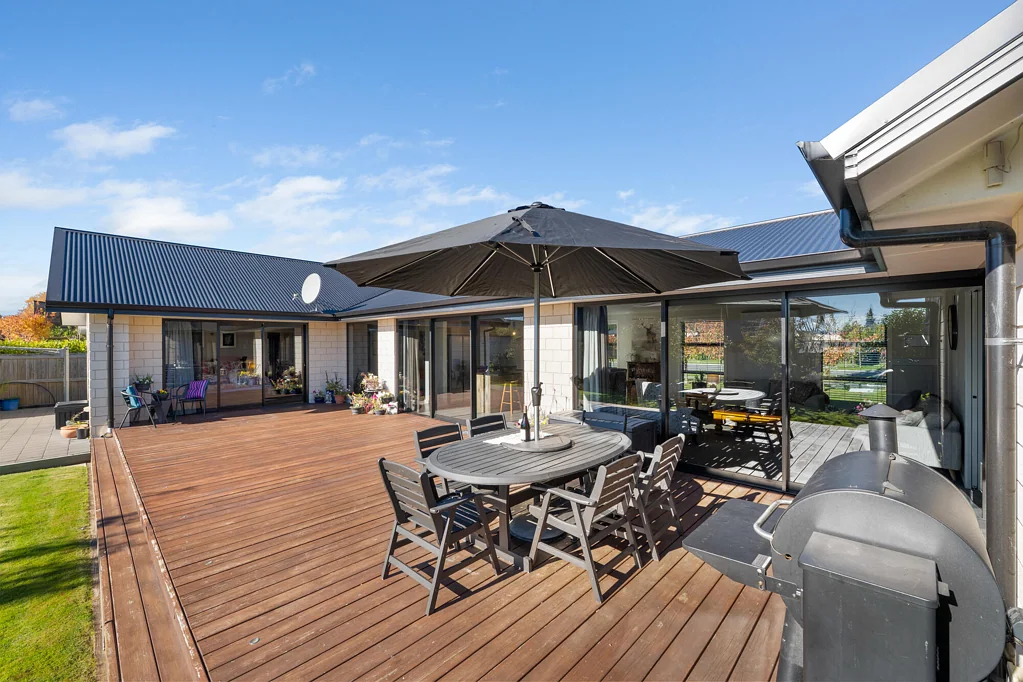 Burleigh 4Phòng ngủ Australia move locked in – act fast