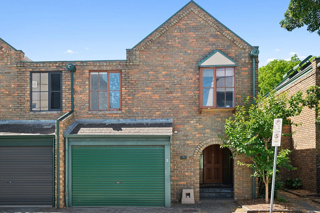 5 Dimora Court, Adelaide, SA 5000