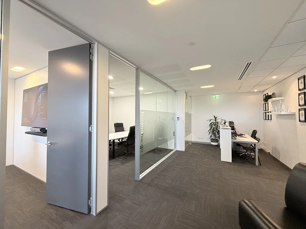Albany Standout, high profile office