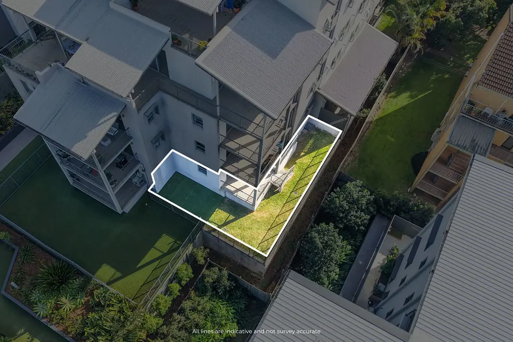 Windsor 1房 轻松打理，即锁即走，带罕见庭院 Lock & Leave Convenience with Rare Courtyard Offering