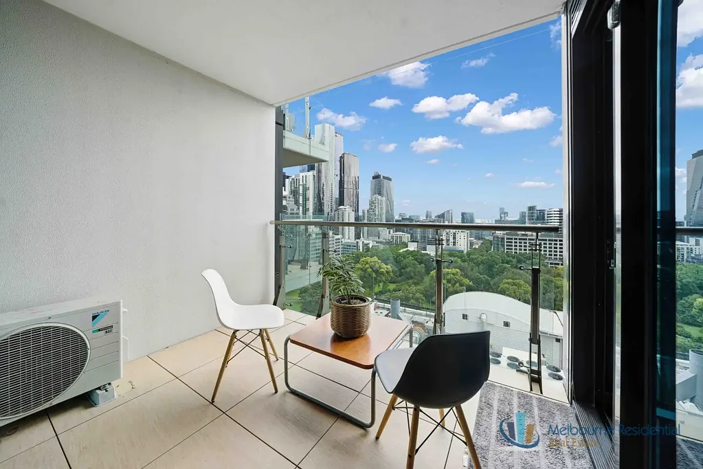 Melbourne 3 Bedroom Sit, Relax And Enjoy Flagstaff Garden Views