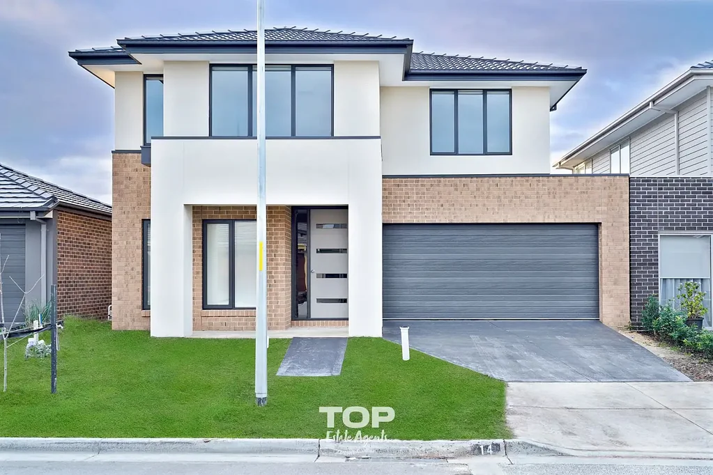 Spacious Double-Storey Family Home in Prime Orana Estate Location!