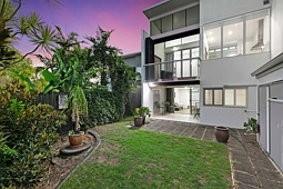 60/230 Pulgul Street, Urangan
