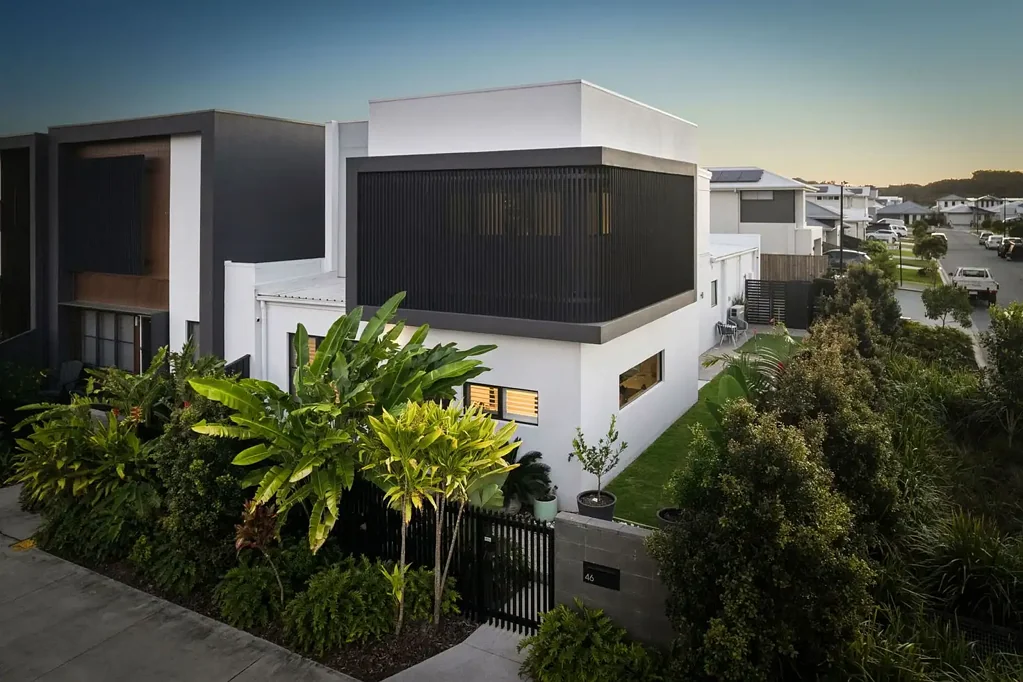 Palmview 4Zimmer Single neighbour with downstairs guest bedroom - NO BODY CORP FEES! - REF: 4490