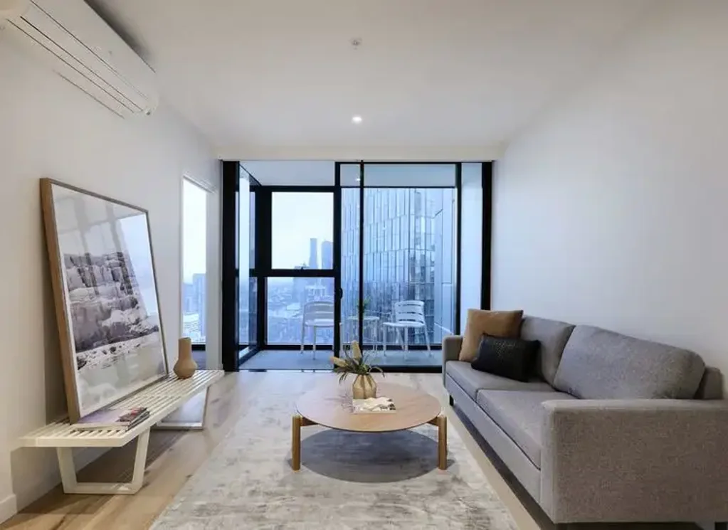 Unfurnished 2 bedroom Palladium Apartment with car park