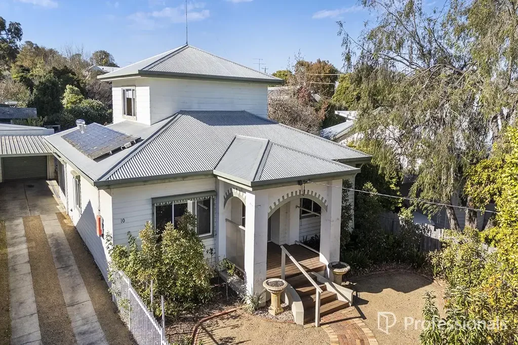 10 Carmichael Street, Hamilton, VIC 3300