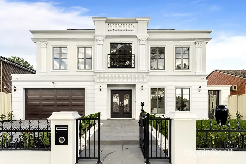 Glen Waverley 5Habitaciones A STATEMENT OF TIMELESS ELEGANCE!