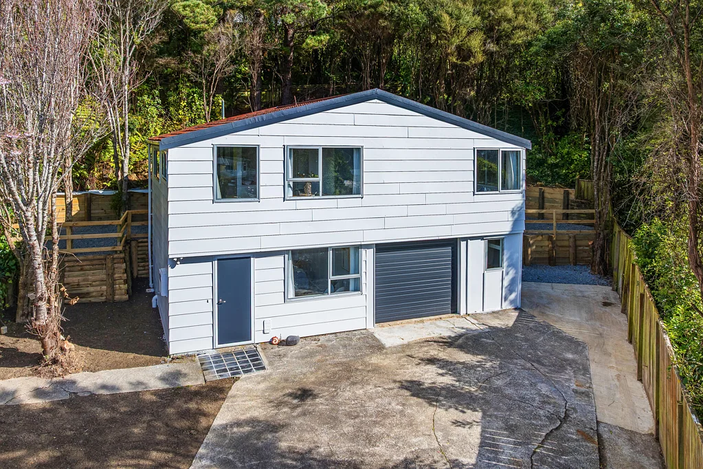 Stokes Valley 2房  Renovated + Garage + Affordable
