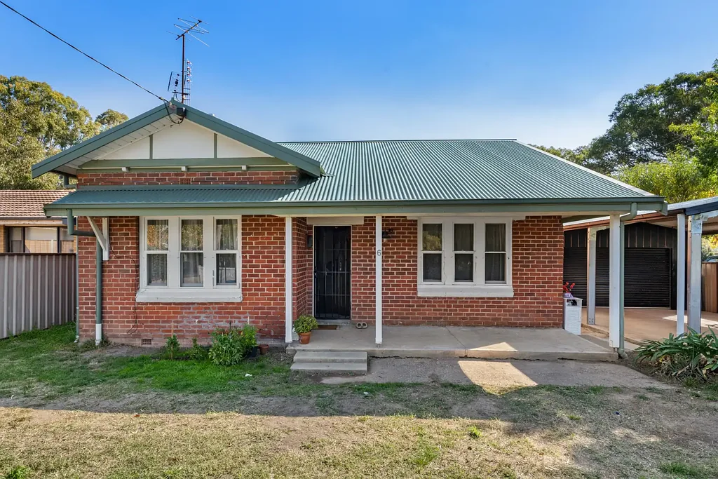 Euroa 3房  Red Brick Charm meets Blue Ribbon Potential