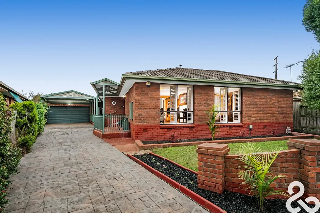 14 Sieben Close, Mill Park, VIC 3082