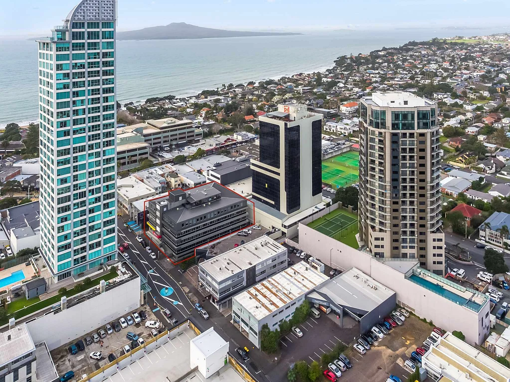 Takapuna Well-configured Takapuna office