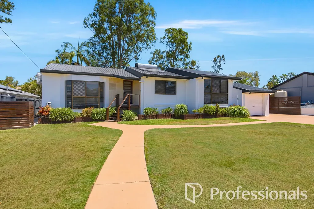 Windaroo 4 Bedroom SOLD by #DanYourRealEstateMan!
🏡 Dual Living Opportunity in Windaroo’s Premiere Street