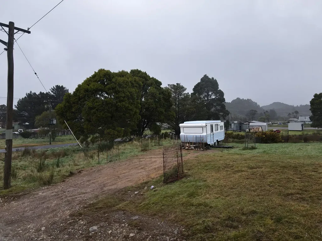 Zeehan Affordable West Coast Getaway - Land with Caravan on Zeehan's Outskirts