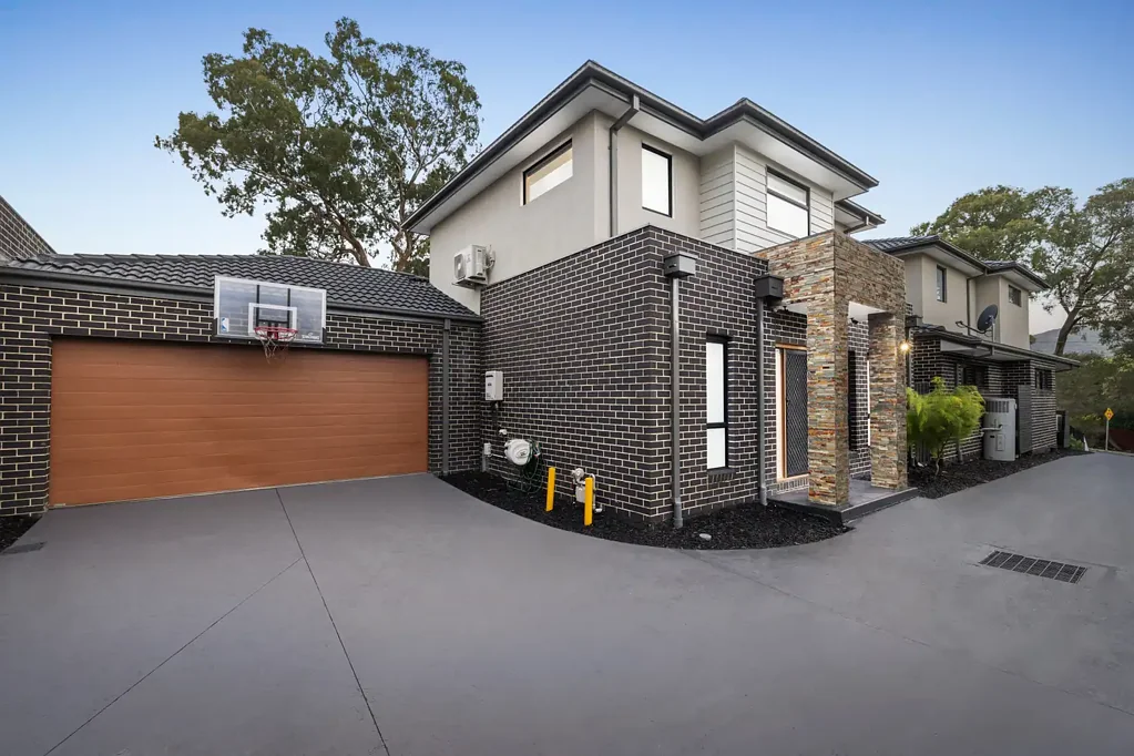 Boronia 3 Bedroom Modern Townhouse Living With Lifestyle Convenience