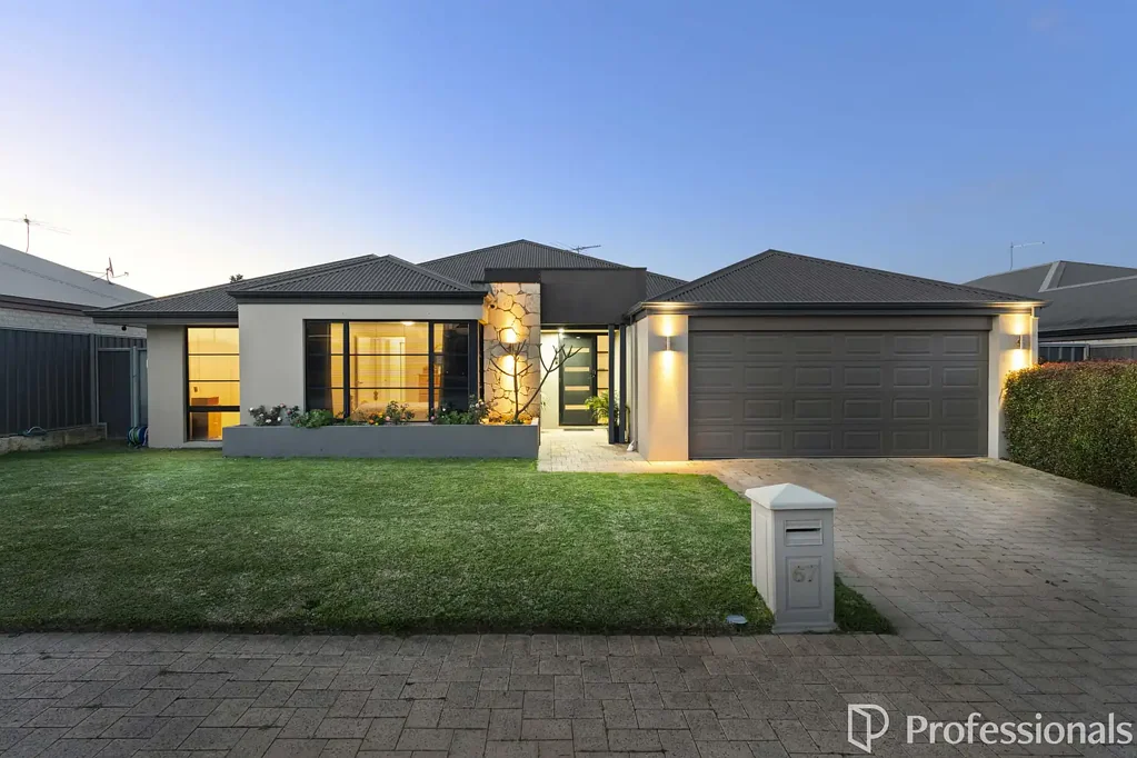 Landsdale 4房  Interested? Better Call Tom! 0488 004 363
