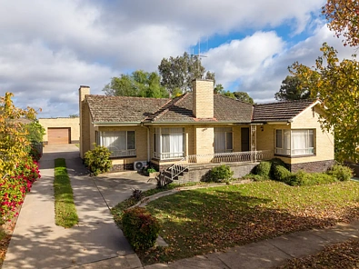 室外 - 105 EAGLEHAWK RD, LONG GULLY VIC 3550