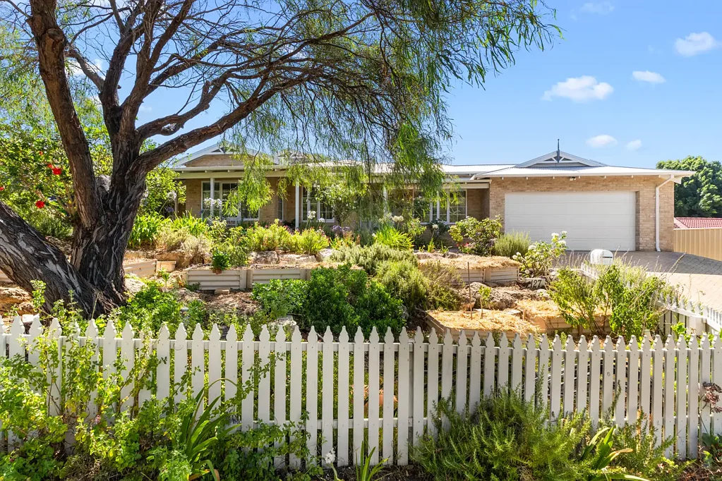 127 Timberlane Drive, Woodvale, WA 6026